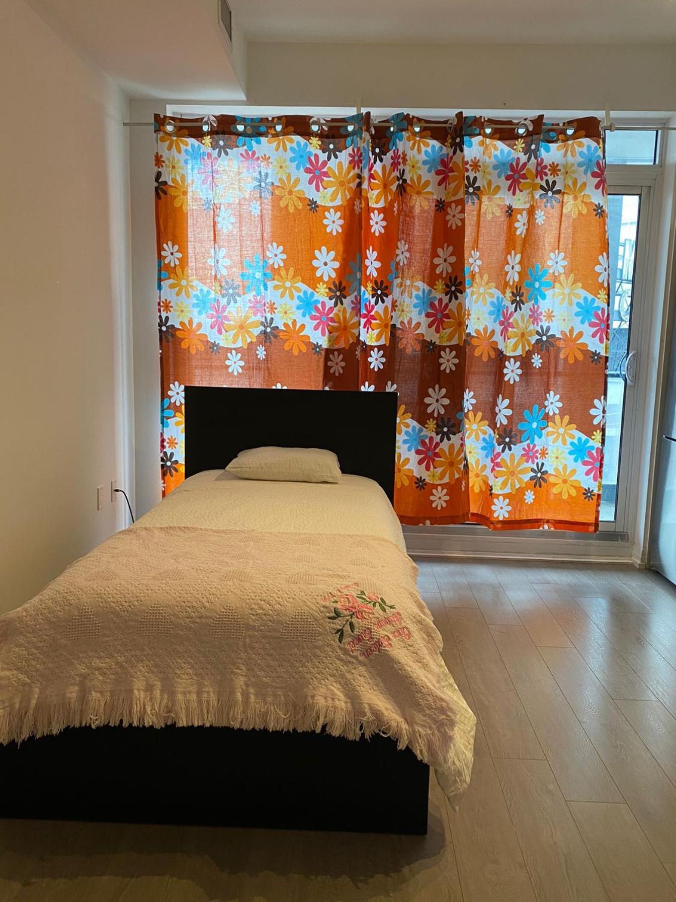 Cozy Holiday Home Торонто Экстерьер фото