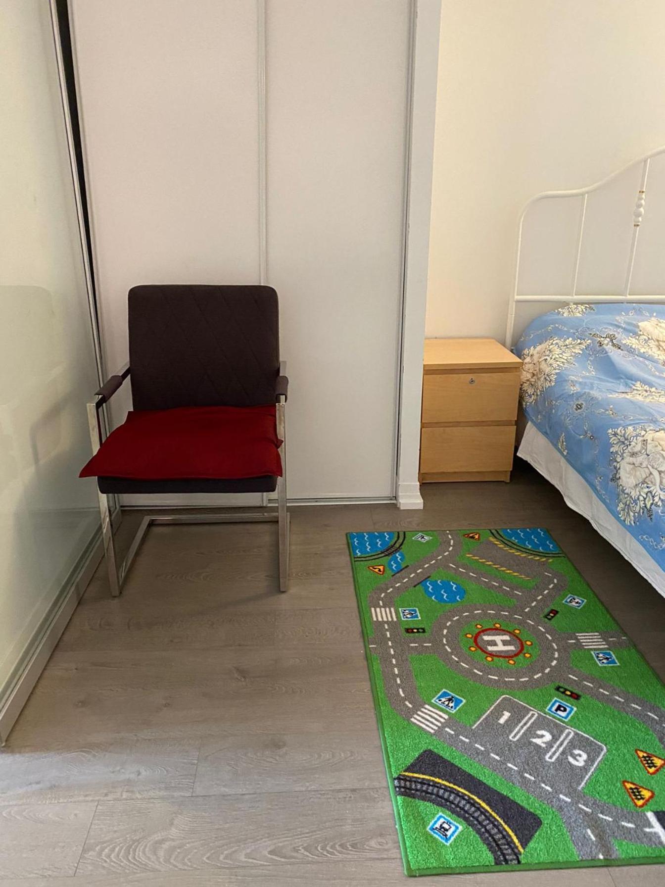 Cozy Holiday Home Торонто Экстерьер фото